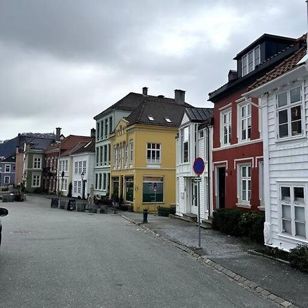 Cozy Apartment In Popular Street Bergen Kültér fotó