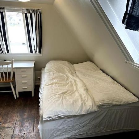 Cozy Apartment In Popular Street Bergen Kültér fotó