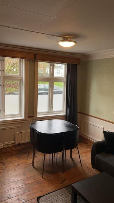Cozy Apartment In Popular Street Bergen Kültér fotó