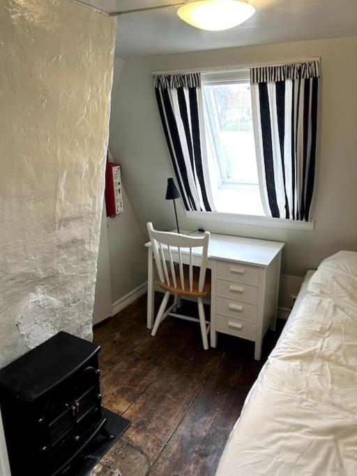 Cozy Apartment In Popular Street Bergen Kültér fotó